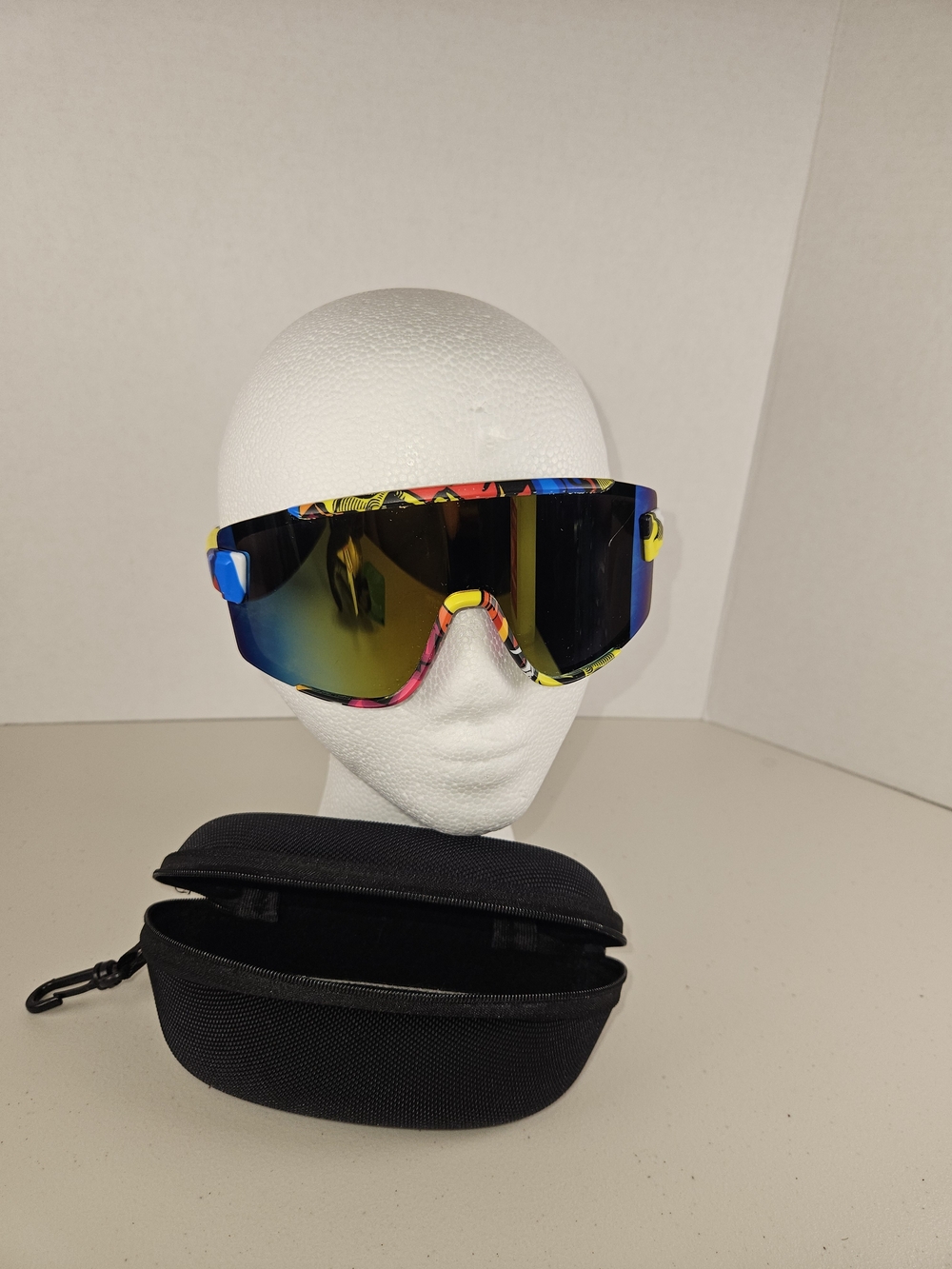 Oversized RETRO SPORTY WRAP Shield Cycling SUN GLASSES Large Big Graffiti Frame